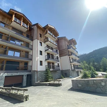 Appartement Neuf 65m² Moriond, 2 + Cabine, Balcon, Parking Couverts, Skis Aux Pieds - Fr-1-563-127 Courchevel